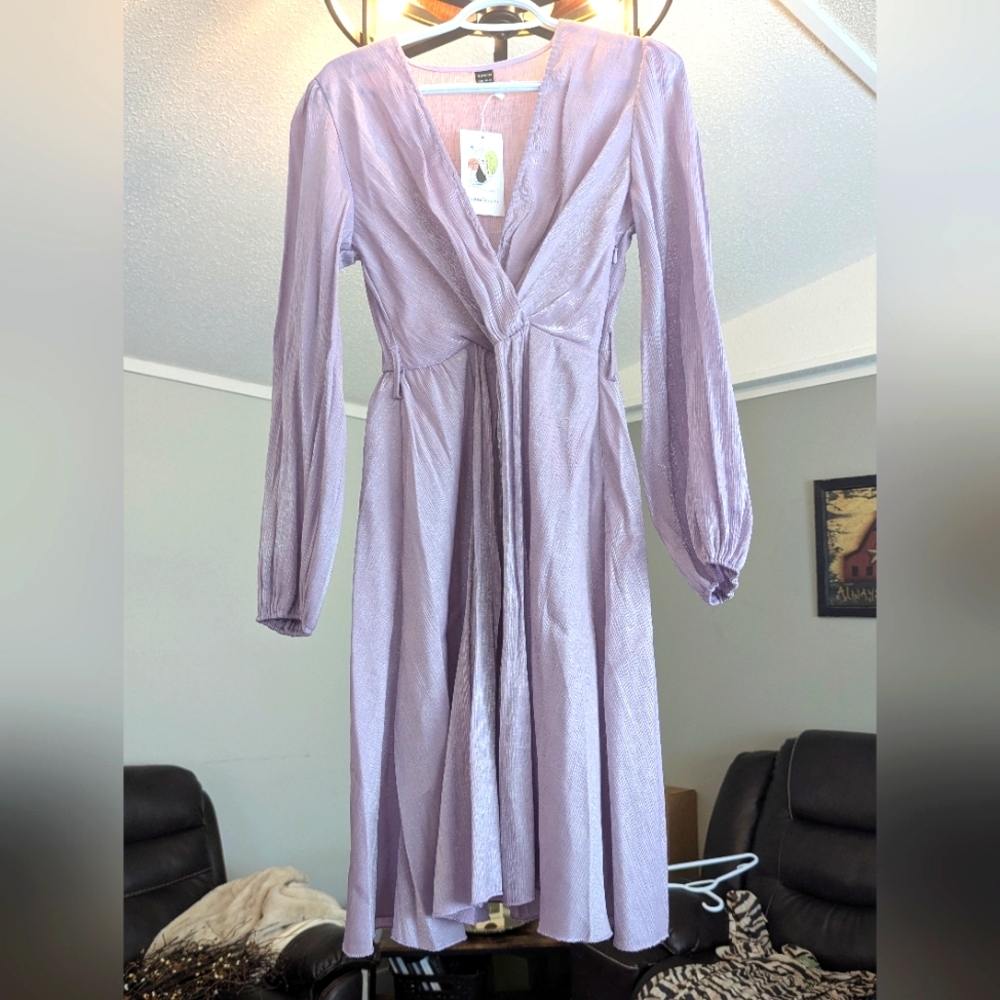 Elegant Lavender Long-Sleeve Dress